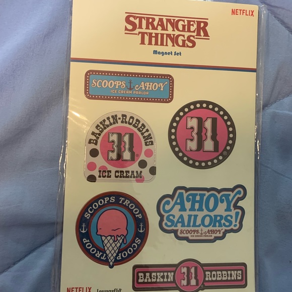 Stranger Things x Baskin Robbins Sticker and Magnet Collection - Picture 3 of 3